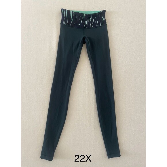 LULULEMON Leggings GREENS Wunder Under Mid Waist‎ Full Length REVERSIBLE Size 2 - Picture 1 of 7